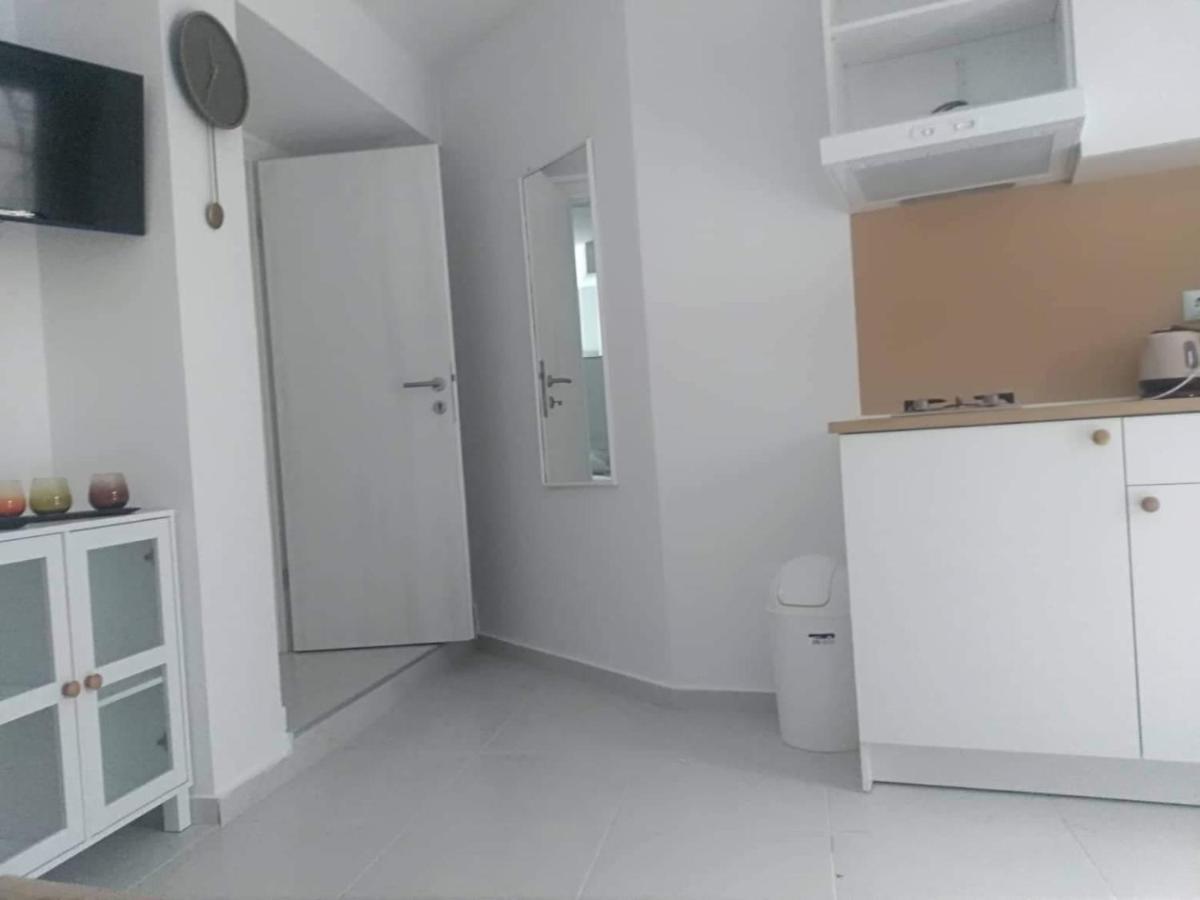 Apartmani Kristina ซริกเวนิซา ภายนอก รูปภาพ