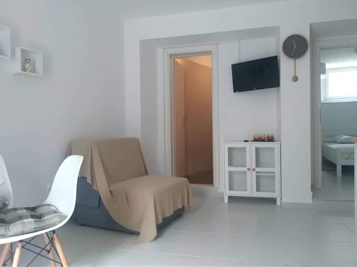 Apartmani Kristina ซริกเวนิซา ภายนอก รูปภาพ
