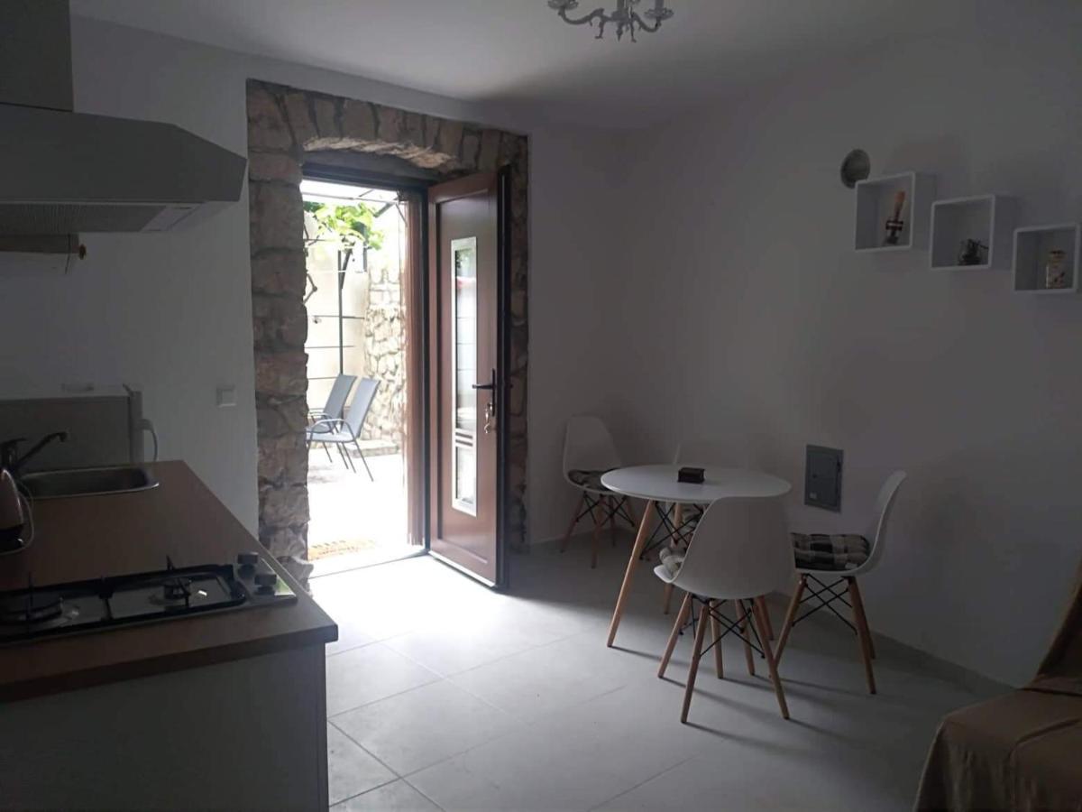 Apartmani Kristina ซริกเวนิซา ภายนอก รูปภาพ
